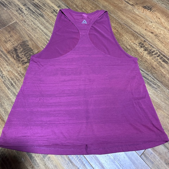 2 Reebok Workout Tanks - Picture 5 of 5